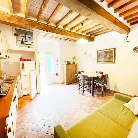 Angolino Appartamento In Centro E Terme A 10 Min San Quirico dʼOrcia Exterior foto